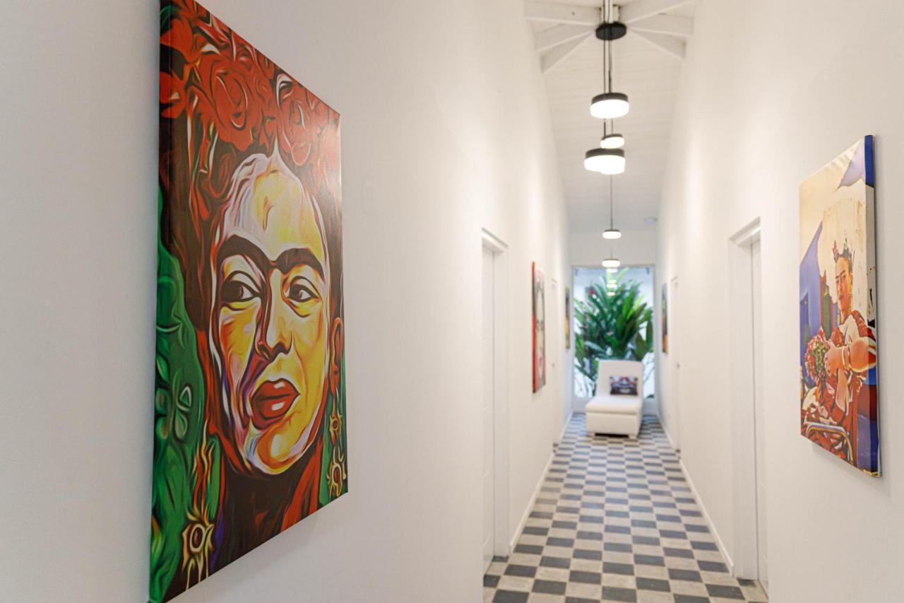 Gigi Brown Villa Frida Beachfront Puerto Viejo de Talamanca Eksteriør billede